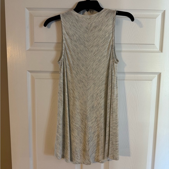 3 for $20/ Flowy Tank - Picture 6 of 9